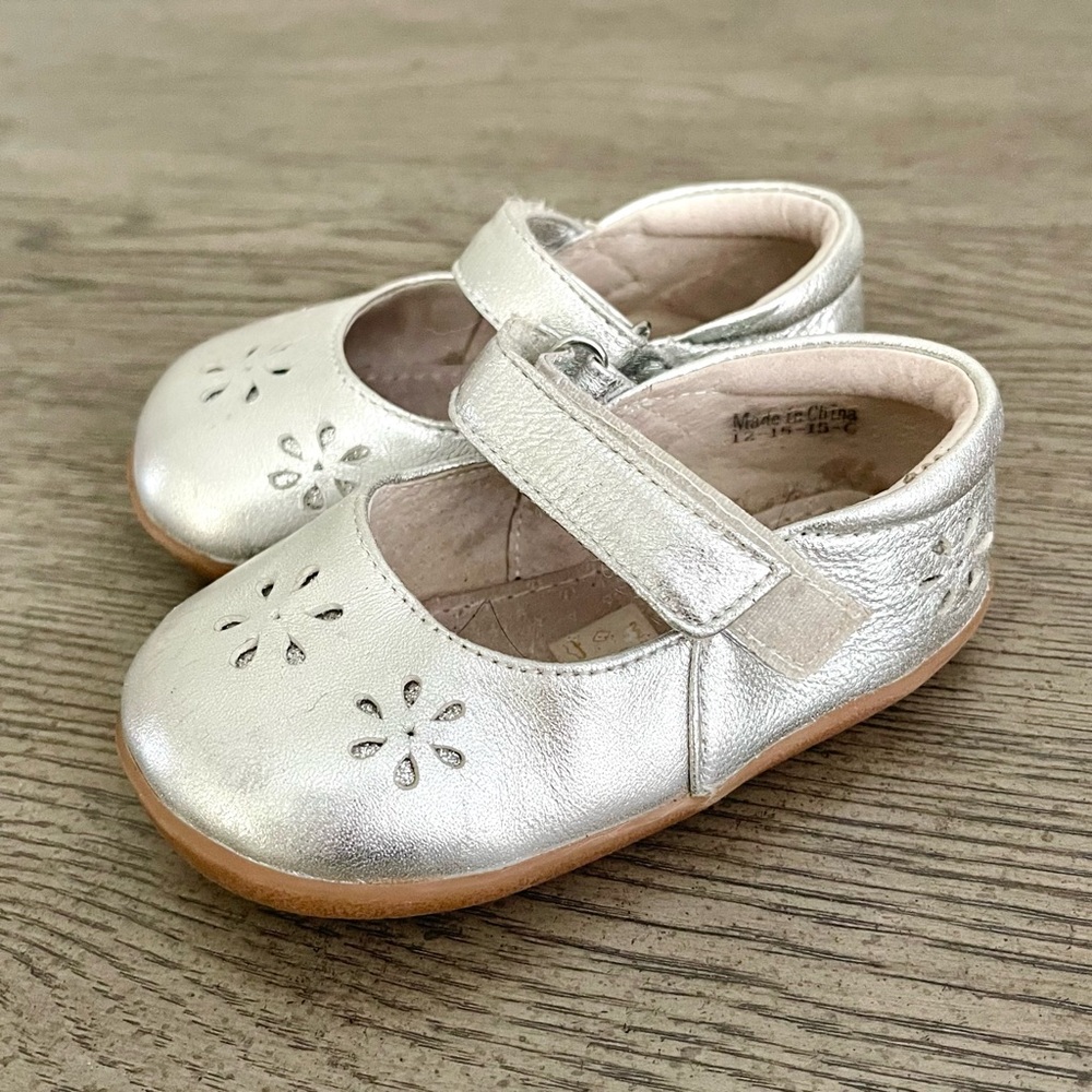 See Kai Run | Toddler Girl’s Mary Jane Dress Shoes in Silver